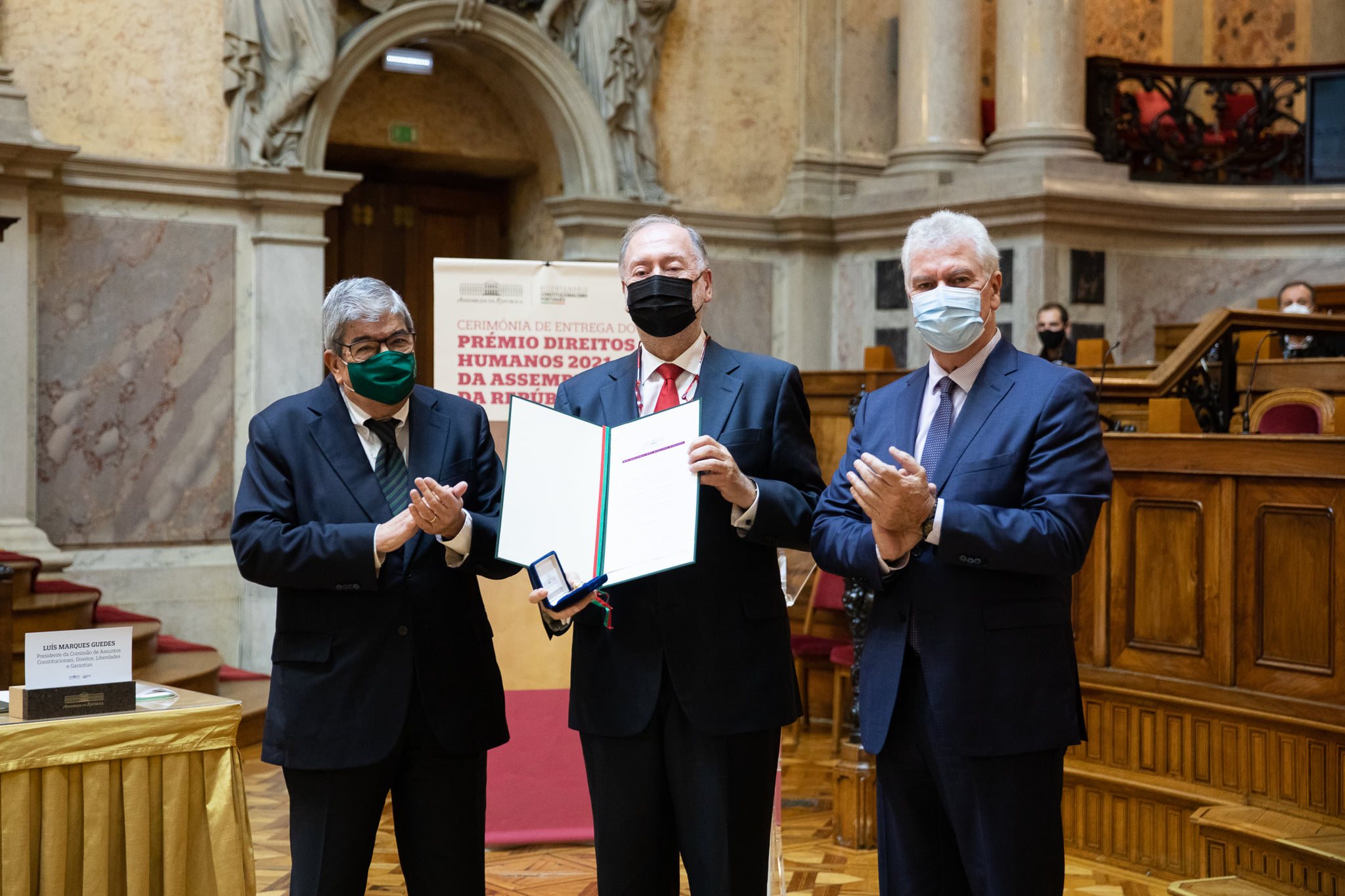 Prémio Direitos Humanos: Assembleia da República distingue Helpo com Medalha de Ouro